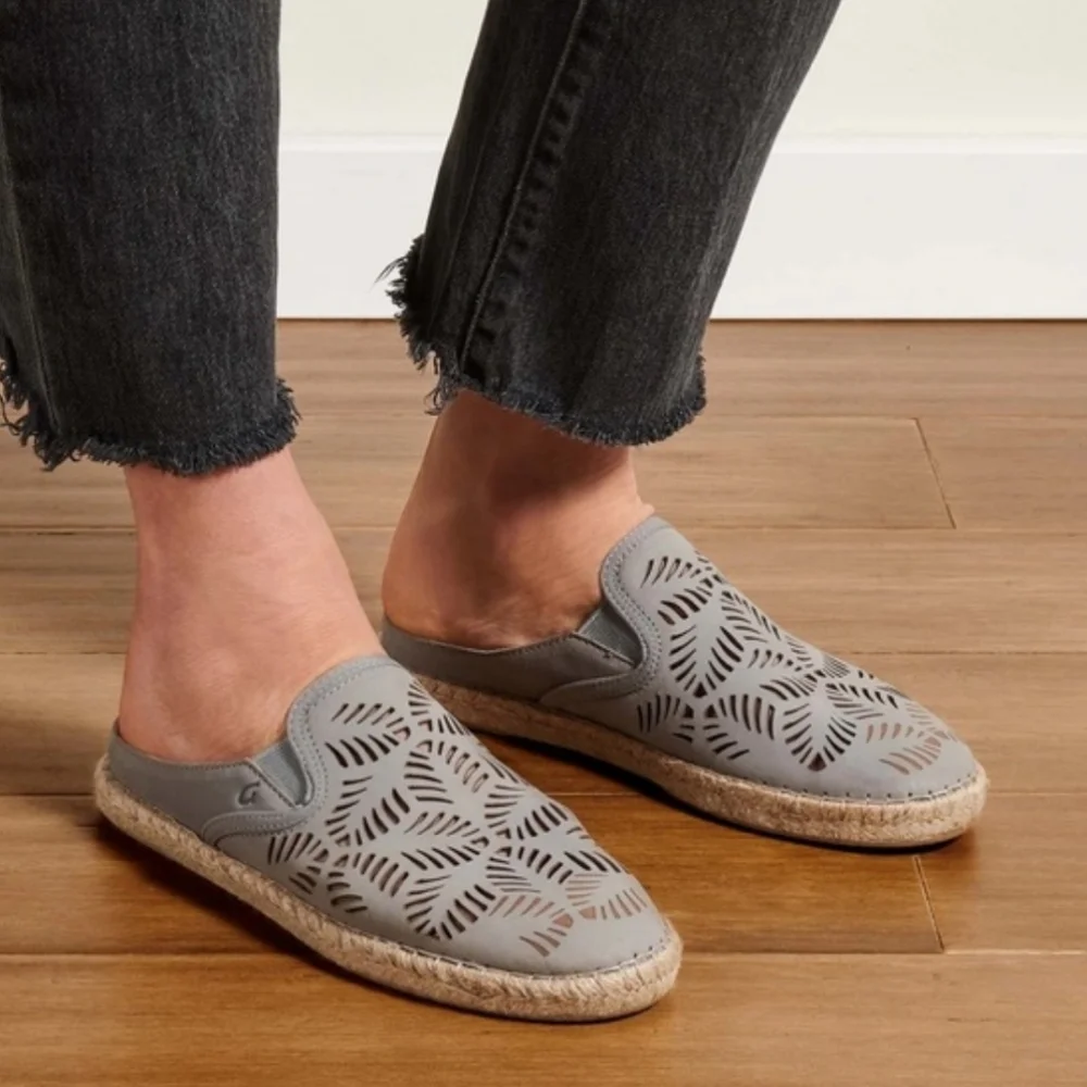 OluKai Women's Kaula 'Olu 'Ili Perforated Leather Espadrille Mules Grey Size 8